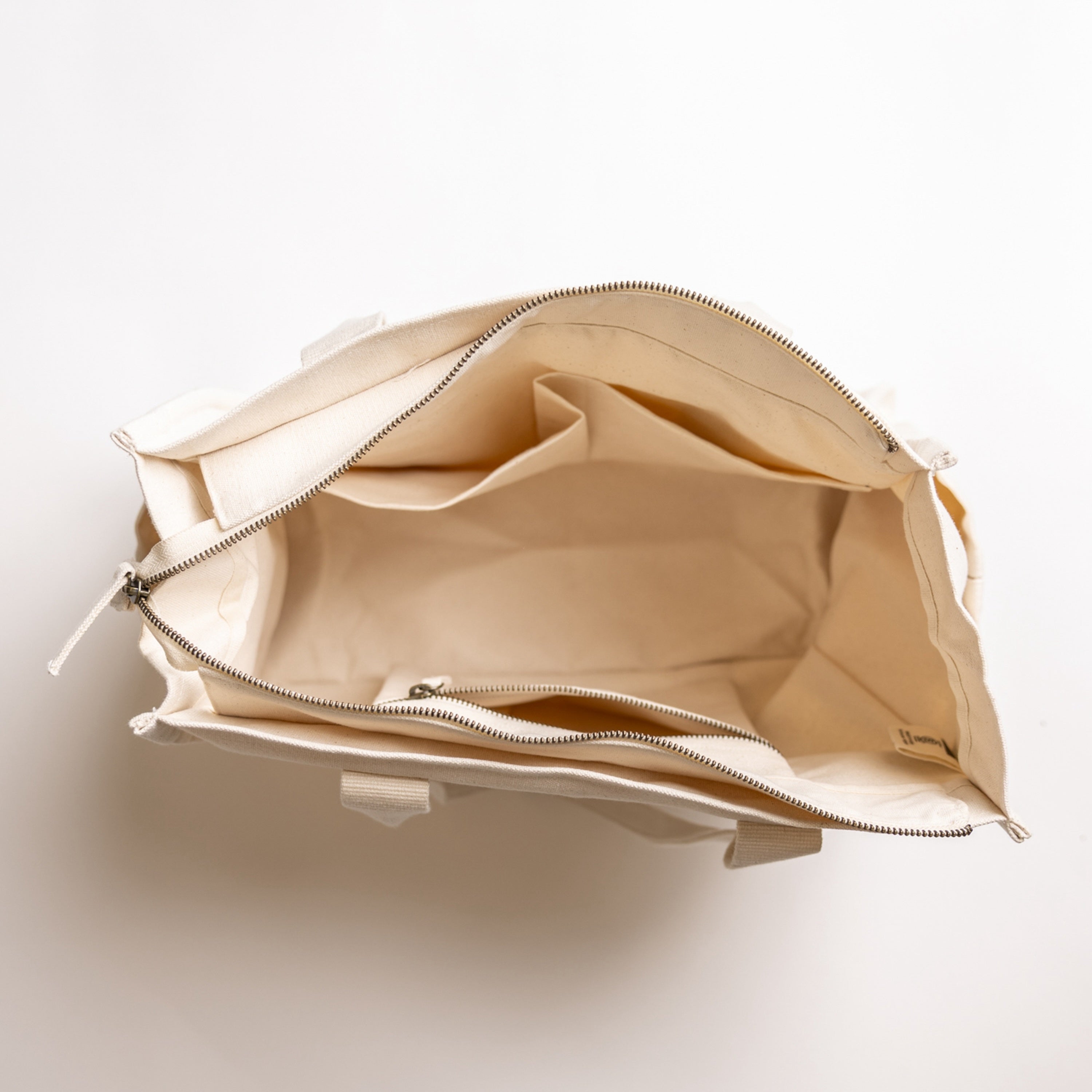 inside view of Terra Thread boxy canvas bag with zipper closure