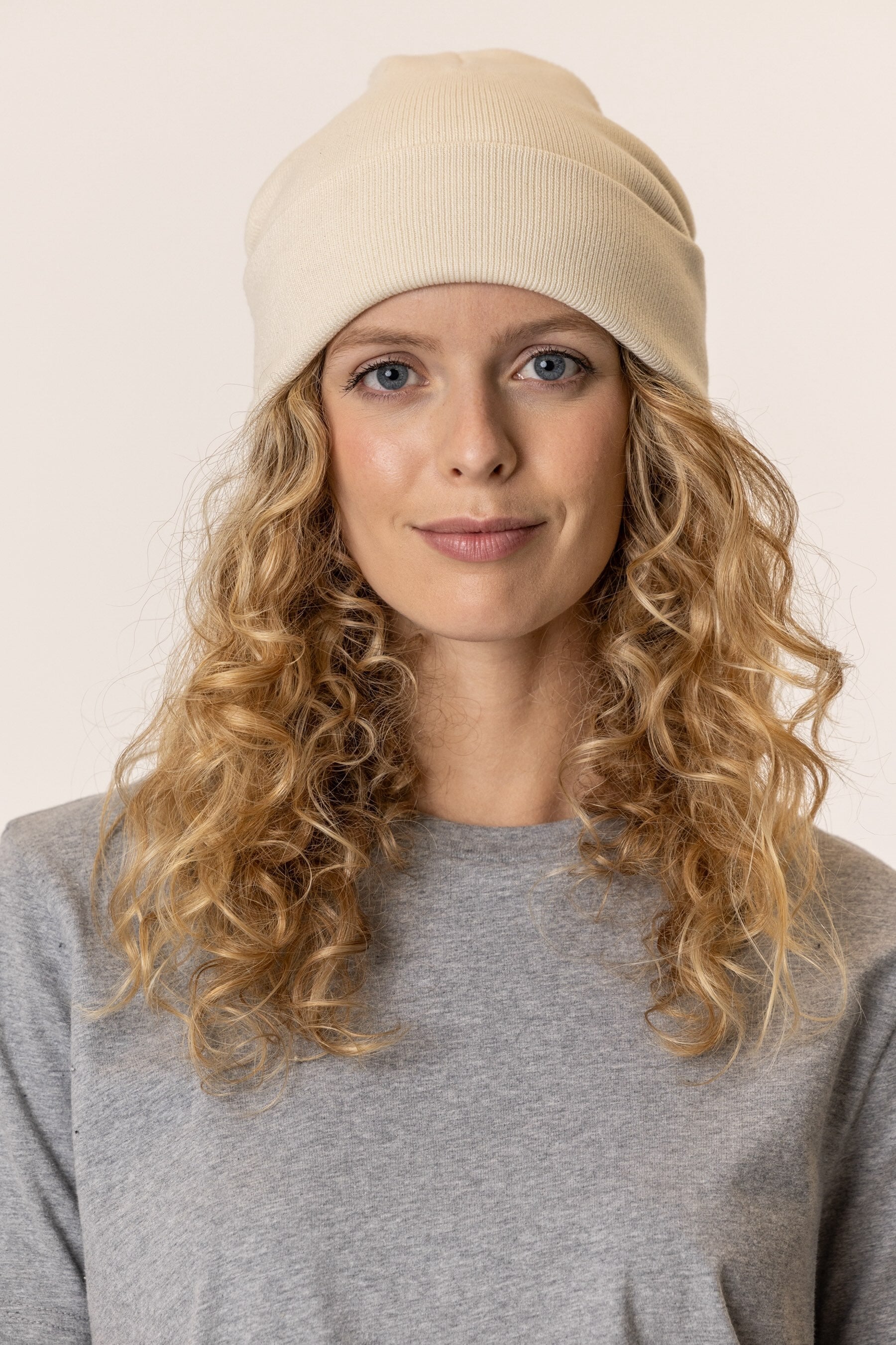 vottera knit beanies made of organic cotton