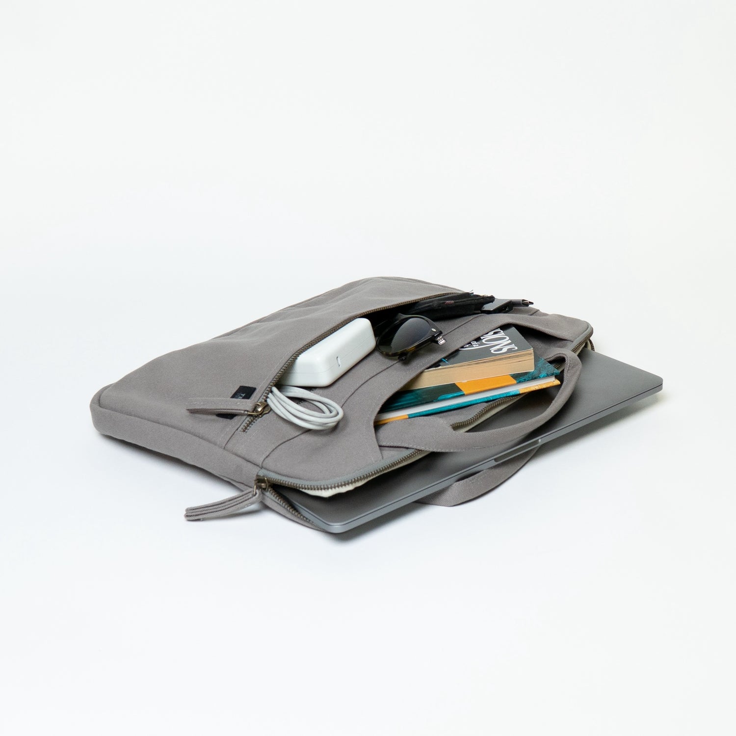 laptop sleeve with carry handle