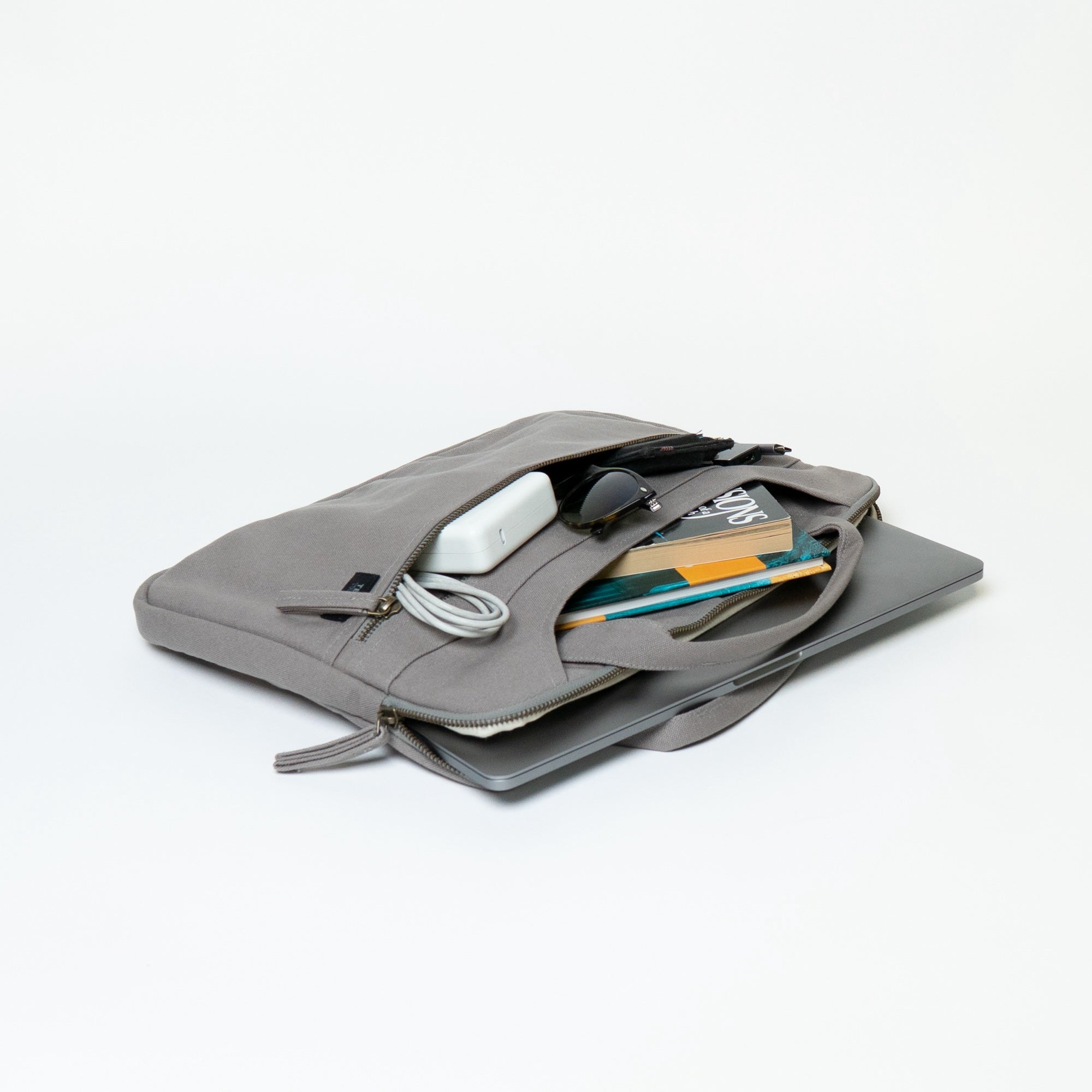 laptop sleeve with carry handle