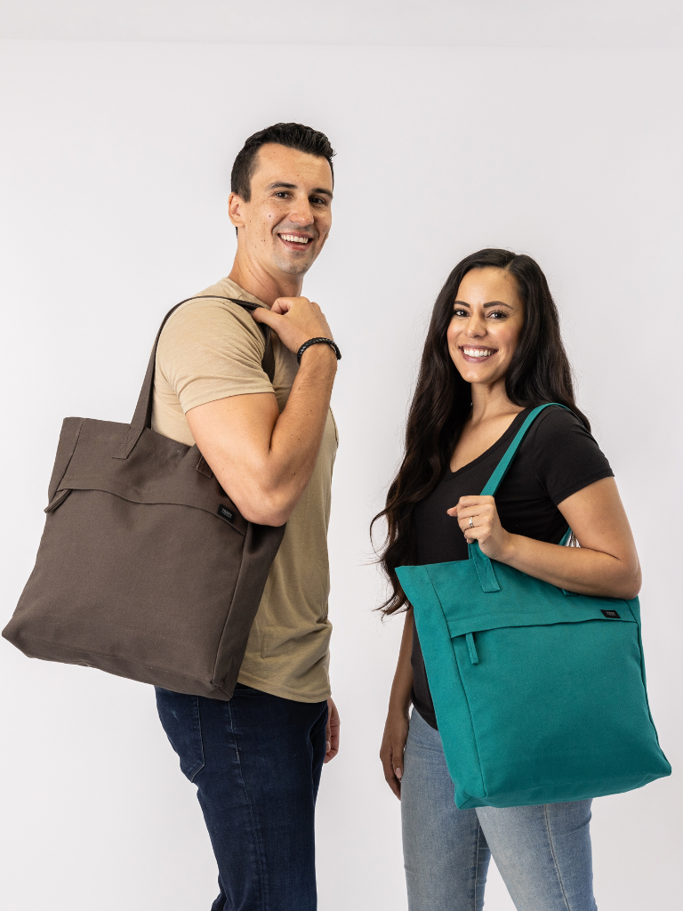 multi compartment tote bag