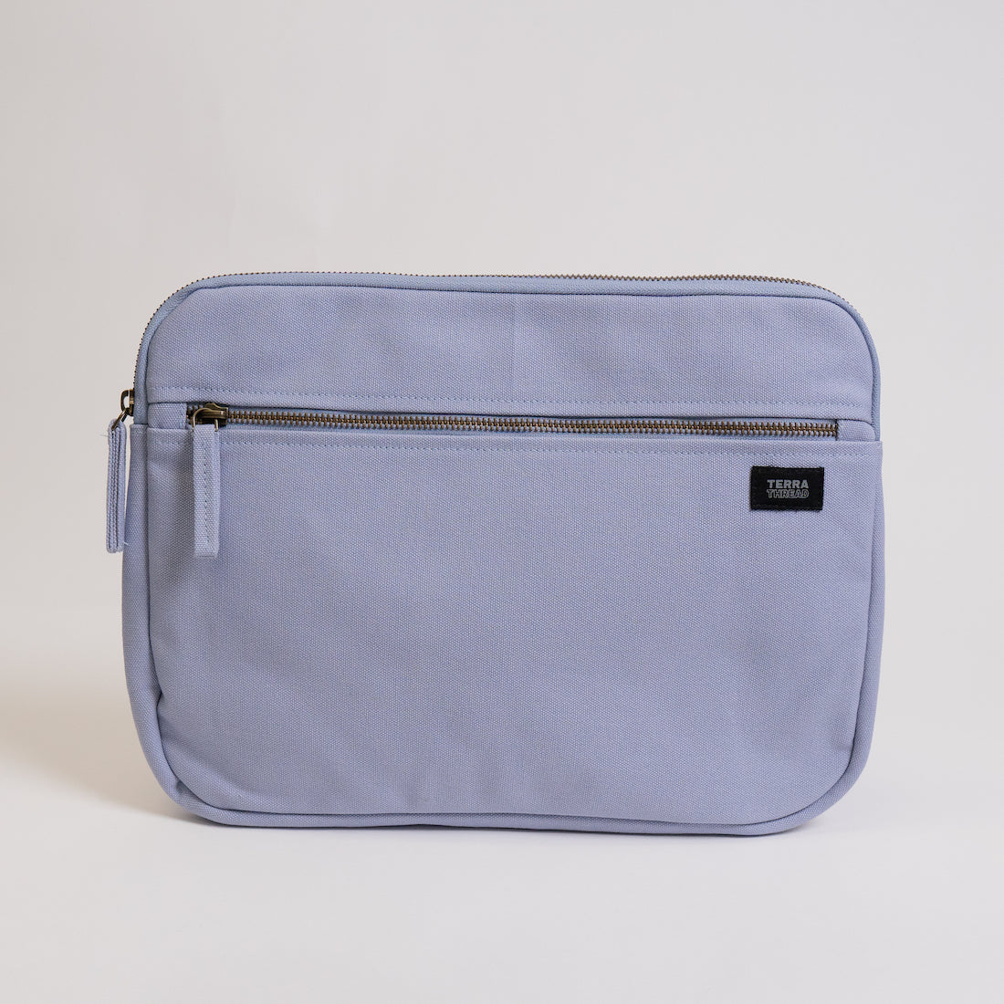 AmazonBasics Rolling Laptop Case Review: Basic and Budget-Friendly