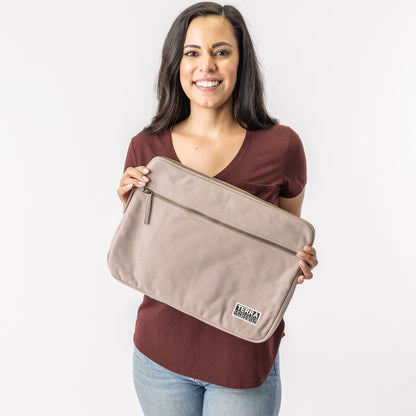 15.6 inch laptop case with pocket