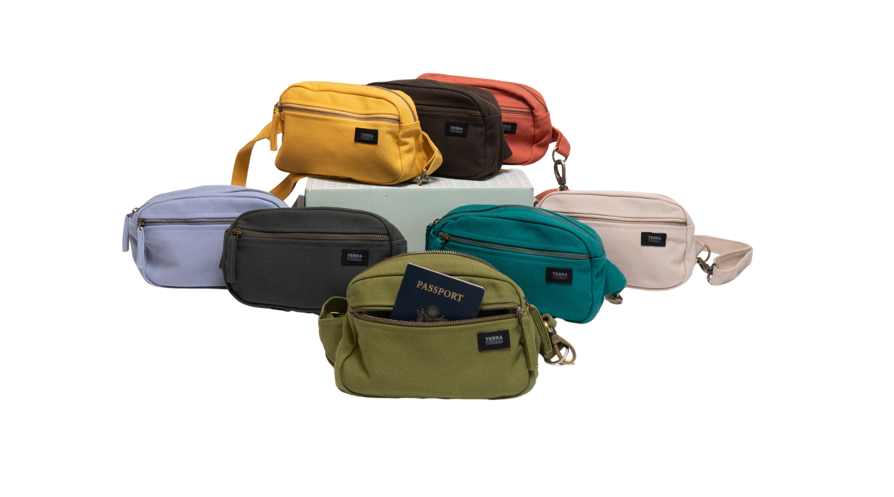 Front pocket with zipper