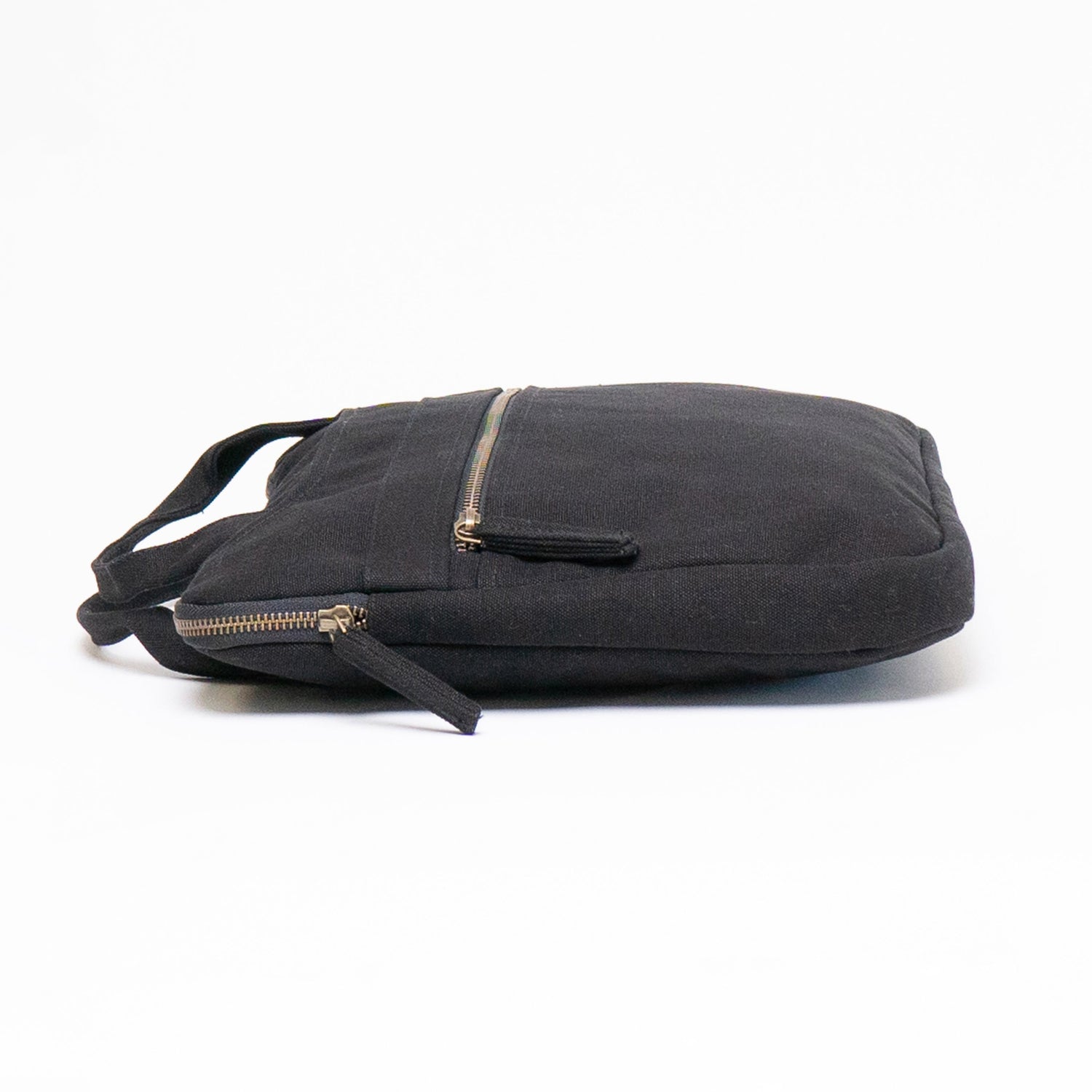 laptop sleeve with handle and pocket