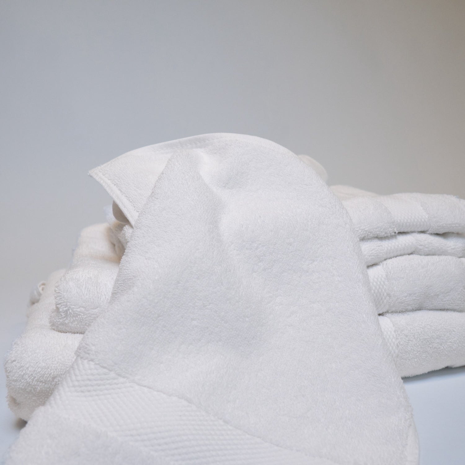 organic cotton bath towels white