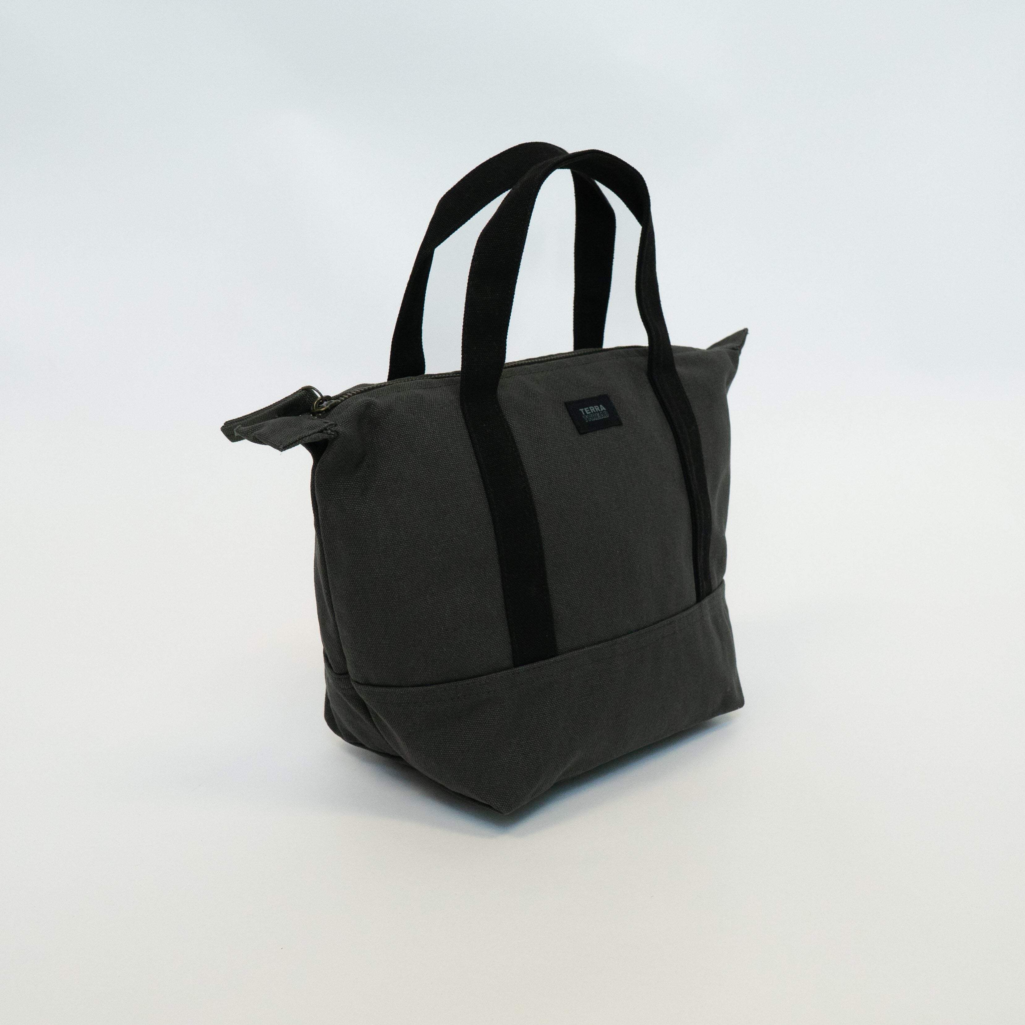 small cotton tote bag with zipper closure